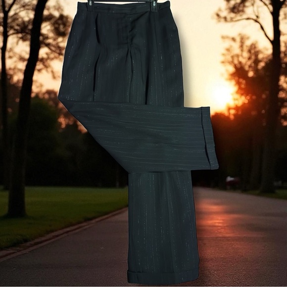 Elegant Tahari ASL Size 12 Petite Black Silver Lurex Pinstripes Dressy Pantsuit - Picture 7 of 16